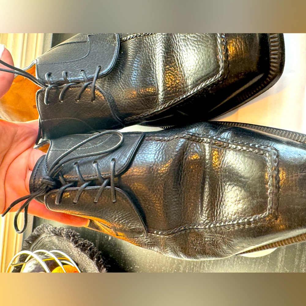 Vintage style Mens Black Leather